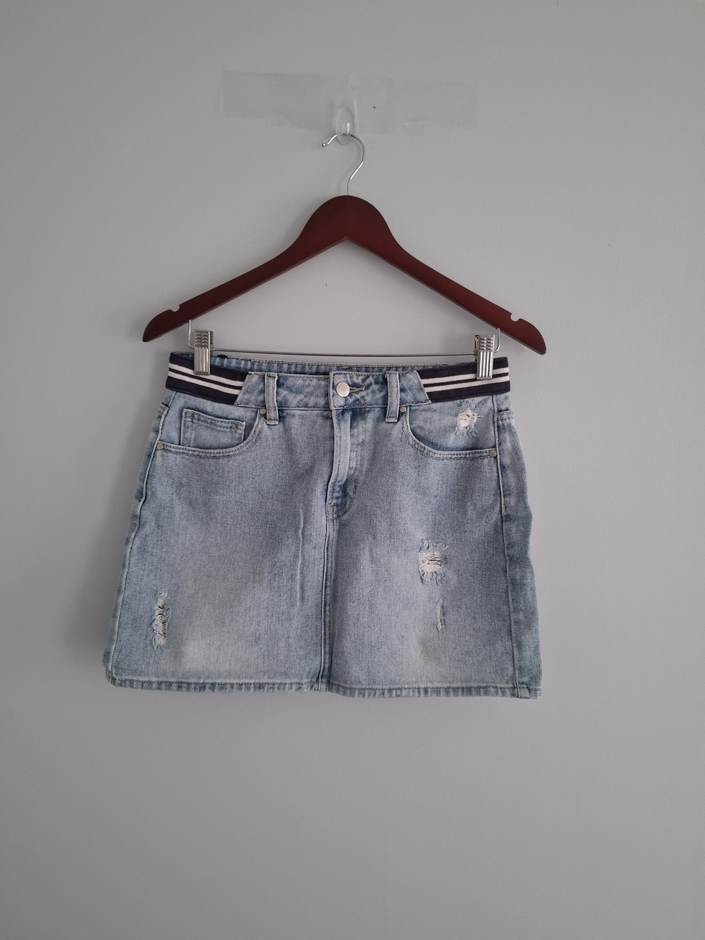 Kendall & Kylie Light Blue Distressed Denim Mini Skirt with Striped Waist SZ 27